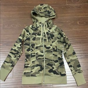 Kismet camp fleece hoodie size small